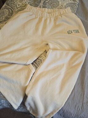 Brandy Melville Cream Sweatpants with Green "New York" Print